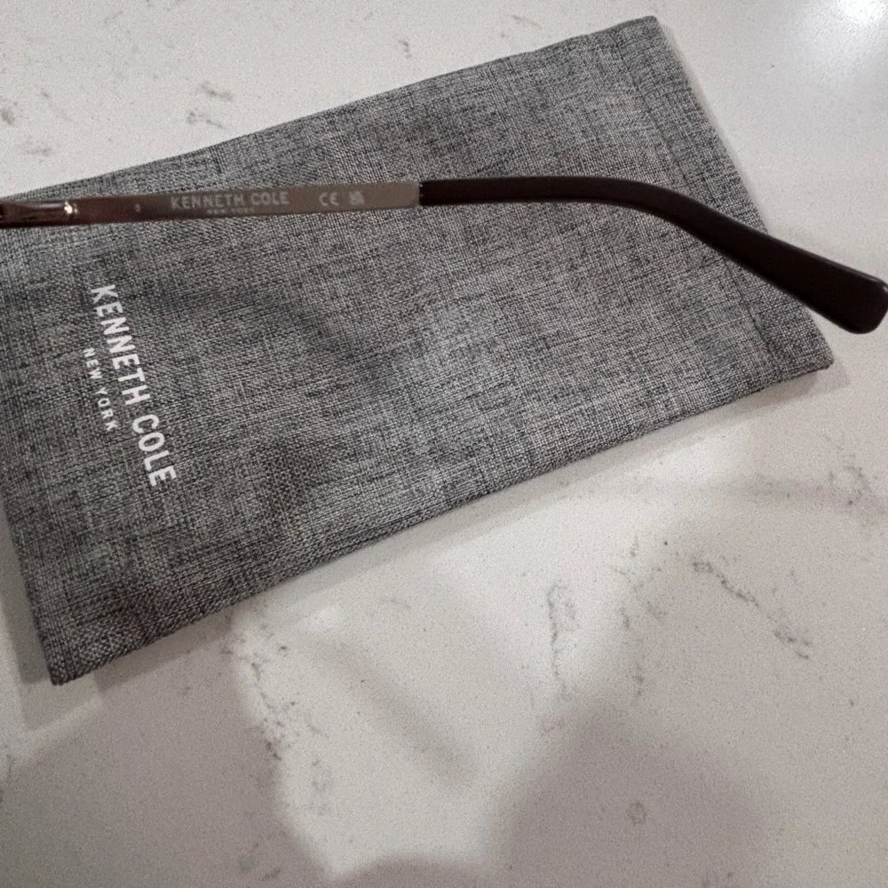 Kenneth Cole Gray Aviator Sunglasses - Picture 4 of 4